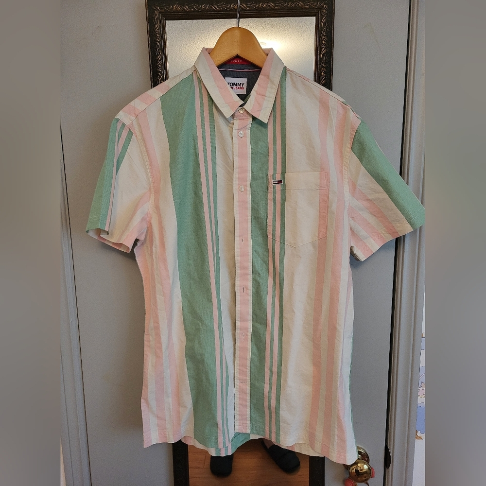 Tommy jeans men's button up short sleeve shirt.
